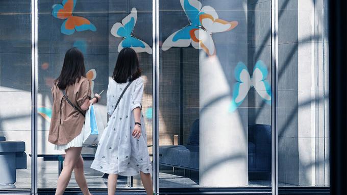 স্বচ্ছ P3.91 হলোগ্রাফিক এলইডি স্ক্রিন ফুল কালার এলইডি ডিসপ্লে স্ক্রিন হলোগ্রাফিক অদৃশ্য অদৃশ্য এলইডি স্ক্রিন 1